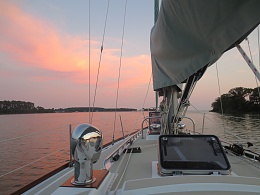 Click image for larger version

Name:	fall sail 13 031.jpg
Views:	559
Size:	402.2 KB
ID:	104608