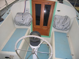 Click image for larger version

Name:	sailbags in cockpit.jpg
Views:	253
Size:	45.9 KB
ID:	107167