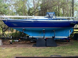 Click image for larger version

Name:	Folkboat BLUE on trailer.jpg
Views:	1233
Size:	80.1 KB
ID:	109192