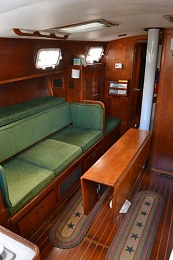 Click image for larger version

Name:	Gulfstar 37 1977 saloonP.jpg
Views:	176
Size:	52.9 KB
ID:	146702