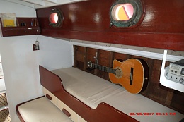 Click image for larger version

Name:	portside main cabin.jpg
Views:	465
Size:	380.2 KB
ID:	161809