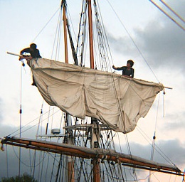 Click image for larger version

Name:	ships two brave souls in the sails.jpg
Views:	123
Size:	45.6 KB
ID:	168718