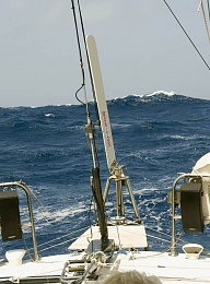 Click image for larger version

Name:	1013 Big Wave astern-Cropped.jpg
Views:	92
Size:	129.1 KB
ID:	175385