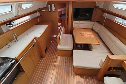 Click image for larger version

Name:	2010Jeanneau44iSailboatforSaleSeattle (23 of 36).jpg
Views:	338
Size:	203.2 KB
ID:	176824