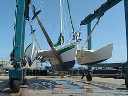 Click image for larger version

Name:	C9 in travel-lift Astoria 2008.jpg
Views:	116
Size:	412.3 KB
ID:	230406