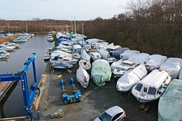 Click image for larger version

Name:	boatyard.jpg
Views:	111
Size:	49.4 KB
ID:	247782