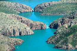 Click image for larger version

Name:	Horizontal Falls1.jpg
Views:	368
Size:	285.3 KB
ID:	258544