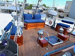 Click image for larger version

Name:	aft deck.jpg
Views:	10
Size:	455.0 KB
ID:	292562