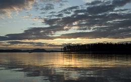Click image for larger version

Name:	sidney_island_sunrise.jpg
Views:	621
Size:	170.7 KB
ID:	32506