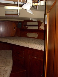 Click image for larger version

Name:	FRONT CABIN 1.jpg
Views:	537
Size:	409.8 KB
ID:	35716