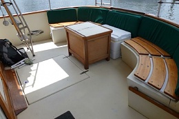 Click image for larger version

Name:	Aft Deck, Von Fyhren.jpg
Views:	397
Size:	36.1 KB
ID:	66302