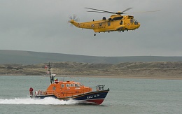 Click image for larger version

Name:	RNLI with Helo.jpg
Views:	465
Size:	99.1 KB
ID:	92411