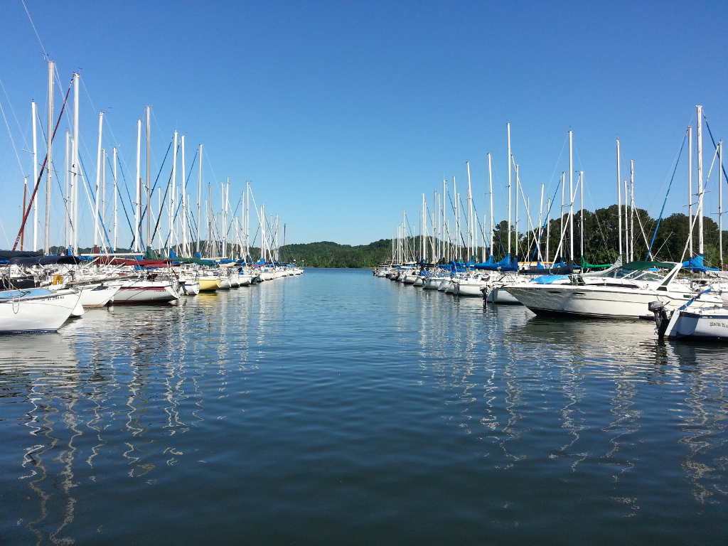 Our first home, the club where we took our first lessons. Lake Guntersville Sailing Club on the TN river.  When we put the boat in there, we didn't really have in mind the 100 mile 4 day trip to Wheeler.