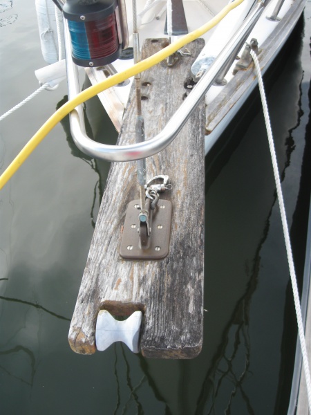 OLD BOWSPRIT
How, pray tell, do you hoist an anchor with that rail in the way? I would like to chop off the bottom rail ;)