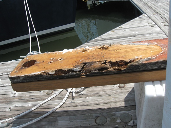 Old bowsprit- rot
I have got the old sprit sitting on top of the new bowsprit to compare thickness :)