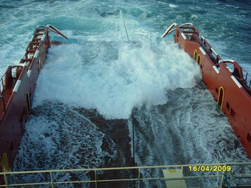 Repositioning an anchor on a lumpy day in the North Sea