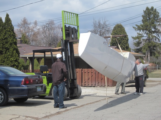 Loading amas onto our old boat trailer