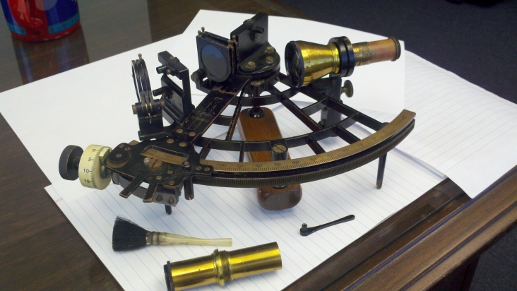 C. Plath Humberg Stubbenhuk 25 Sextant with assessories - fron view.