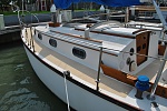 Port side showing cabintop main sheet traveler